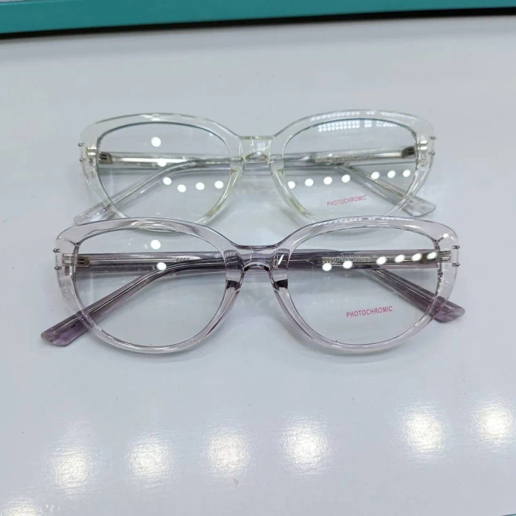 عینک آفتابی زنانه فتوکرومیک دسته سیم با قابلیت تعویض لنز مناسب صورت متوسط و ریز