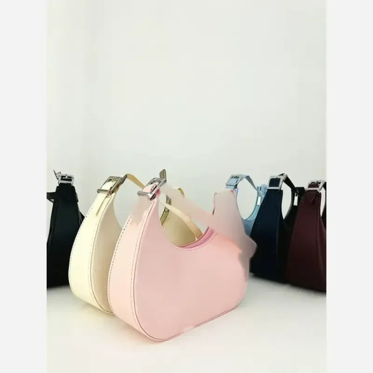 کیف اسپرت شیک زنانه تام فورد جنس شرانگ ابعاد 25 در 11