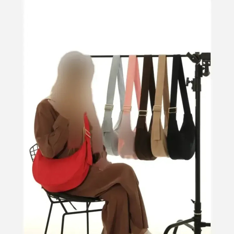کیف کراس بادی لیزو رنگبندی متنوع سایز 38-27