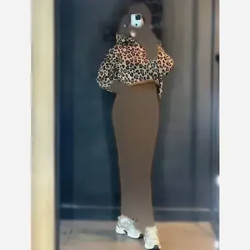ست بافت کراپ کلاهدار فینگردار و سارافون سه نخ درجه یک